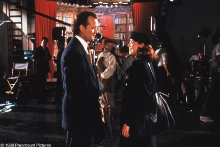 (L-R) Bill Murray as Frank Cross and Karen Allen as Claire Phillips in 